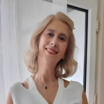 Geçerli görselin alternatif metni yok. Dosya adı: HulyaEralp.png