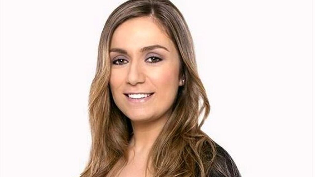 Geçerli görselin alternatif metni yok. Dosya adı: psikolog-yasemin-meric-kazdal-yaz-tatilinde-k-8526550_x_amp-1.jpg